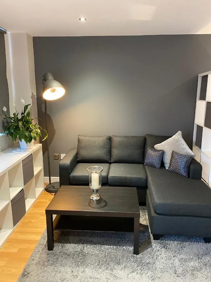 City Centre Modern Studio Apartment - Westone Free Wifi, Gym Access, Netflix Sheffield